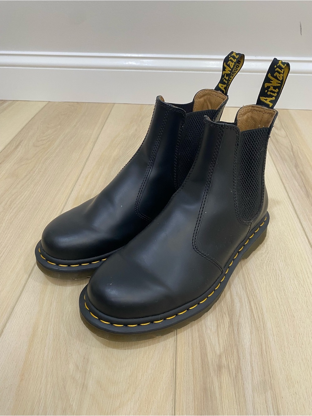 Dr. Martens 2976 Black Leather Chelsea Boots Womens US 8 EU 39